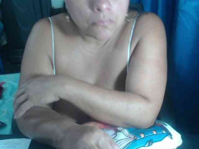 adrianamilf44 webcam