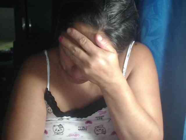 adrianamilf44 webcam