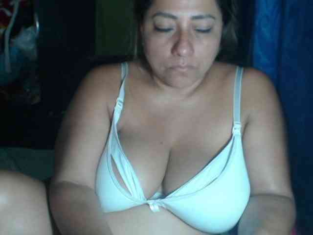 adrianamilf44 webcam