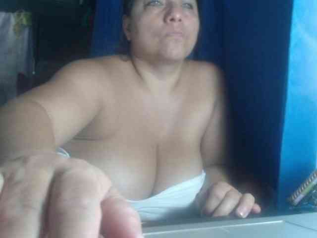 adrianamilf44 webcam