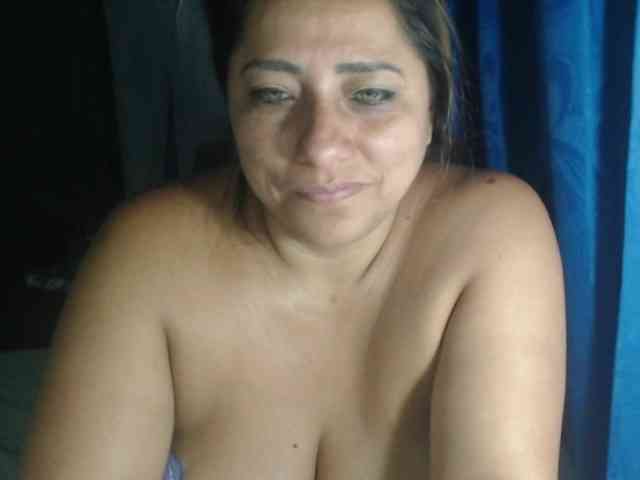 adrianamilf44 webcam