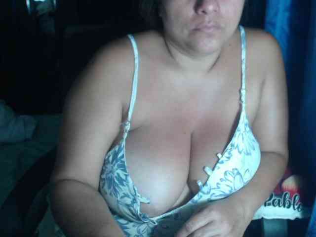 adrianamilf44 webcam