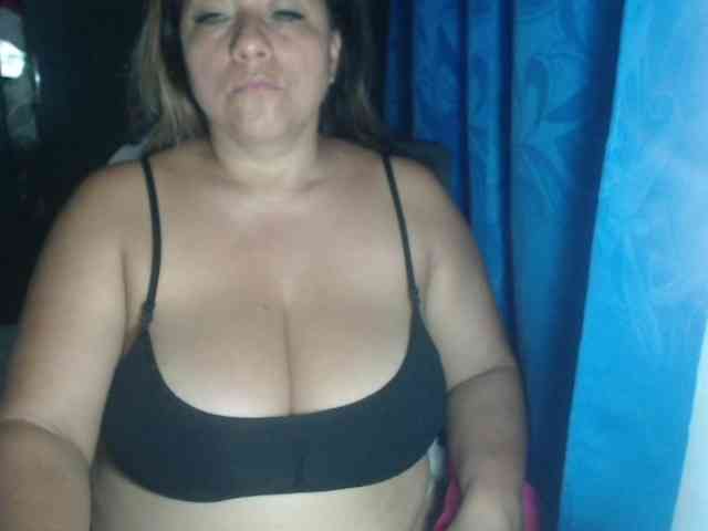 adrianamilf44 webcam