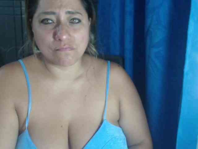 adrianamilf44 webcam
