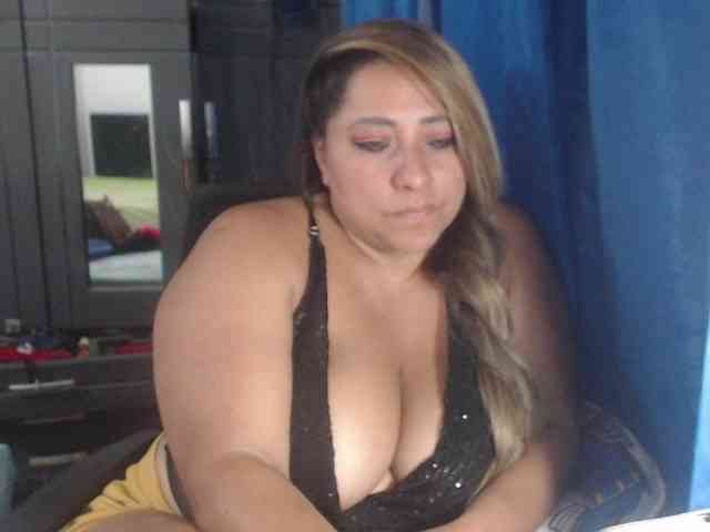 adrianamilf44 webcam
