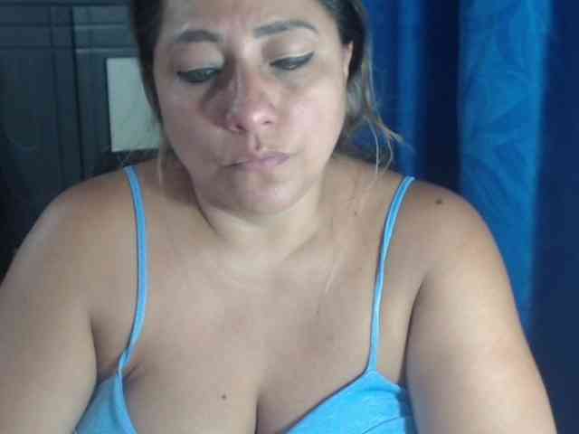 adrianamilf44 webcam
