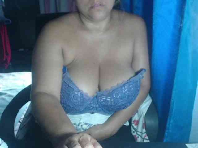 adrianamilf44 webcam