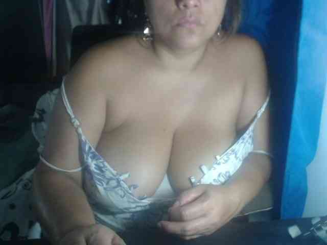 adrianamilf44 webcam