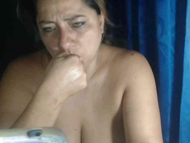 adrianamilf44 webcam