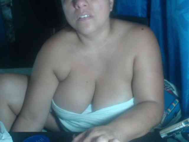 adrianamilf44 webcam