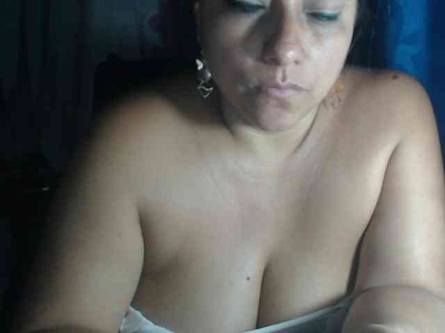 adrianamilf44 webcam