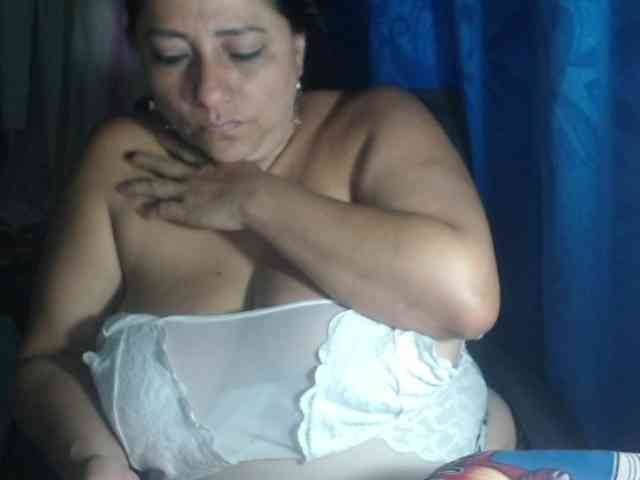 adrianamilf44 webcam