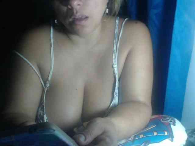 adrianamilf44 webcam