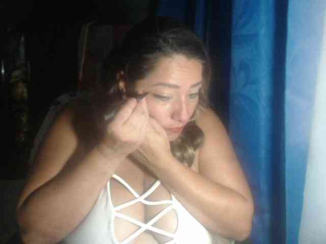 adrianamilf44 webcam