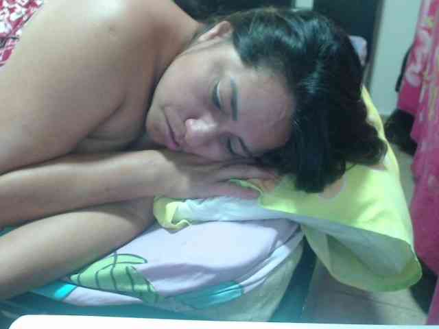 adrianamilf44 webcam