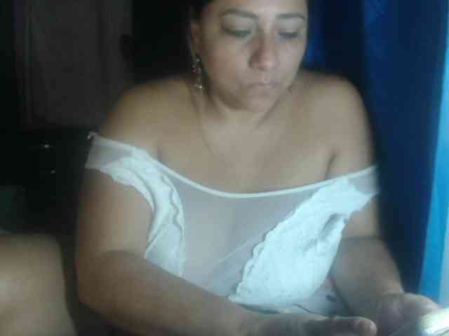 adrianamilf44 webcam