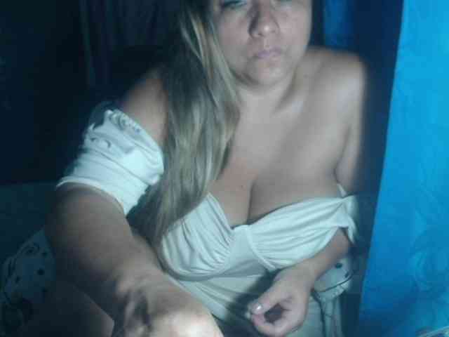 adrianamilf44 webcam