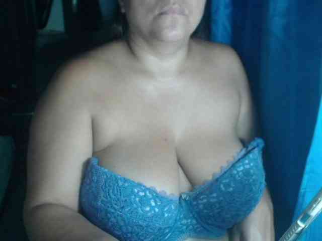 adrianamilf44 webcam