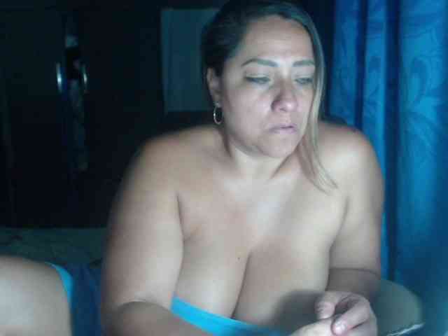 adrianamilf44 adrianamilf44