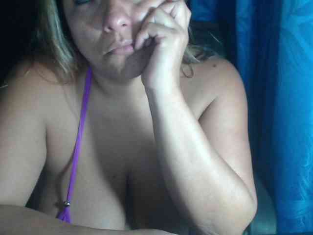 adrianamilf44 webcam