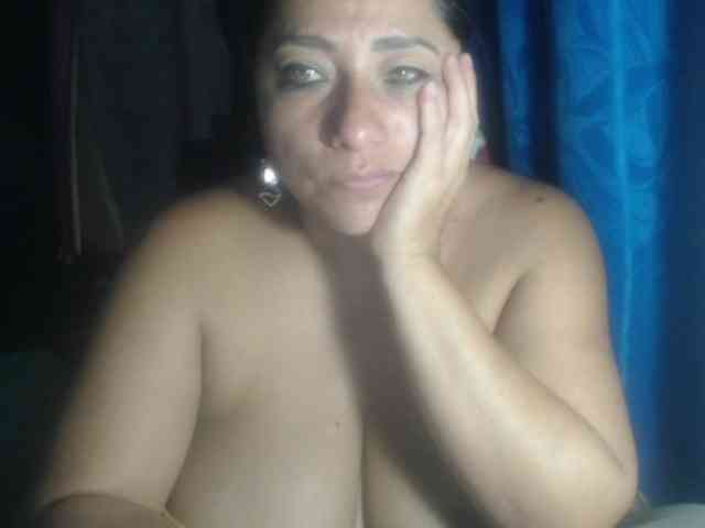 adrianamilf44 webcam