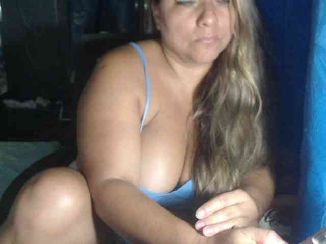 adrianamilf44 webcam