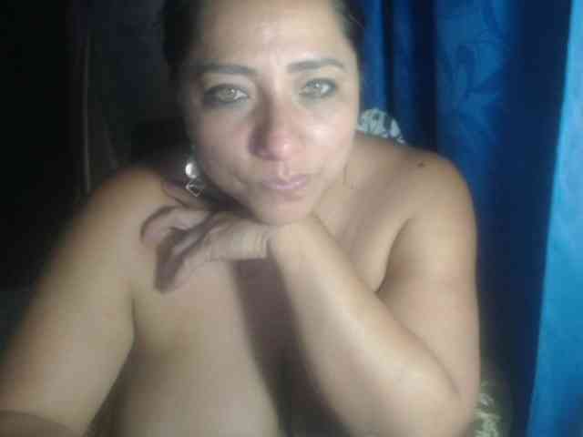 adrianamilf44 webcam