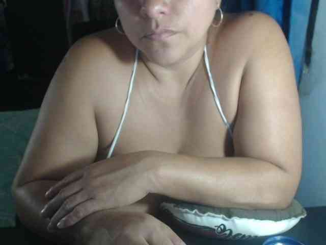 adrianamilf44 webcam