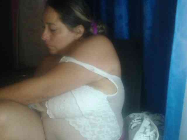 adrianamilf44 webcam