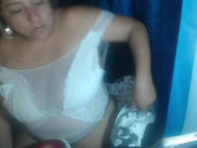 adrianamilf44 webcam