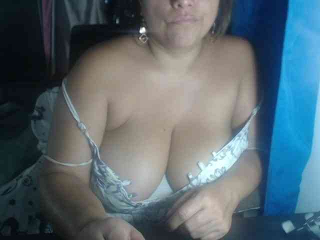 adrianamilf44 webcam