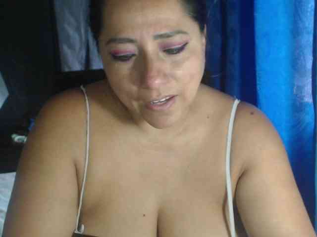 adrianamilf44 webcam