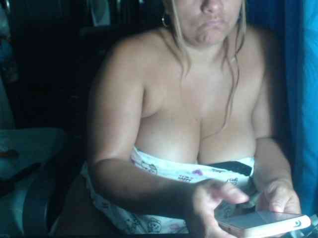 adrianamilf44 webcam