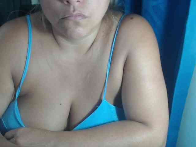 adrianamilf44 webcam