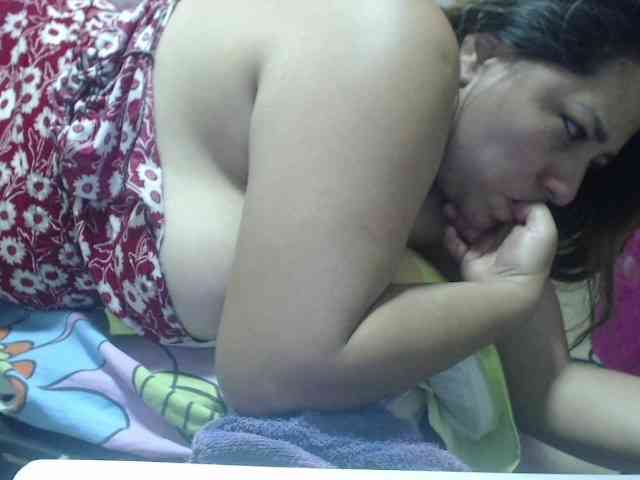 adrianamilf44 webcam