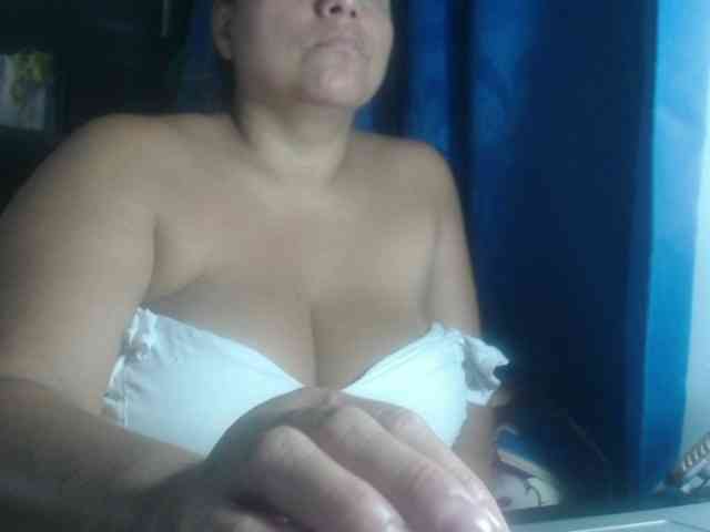 adrianamilf44 webcam