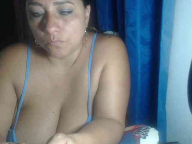 adrianamilf44 webcam