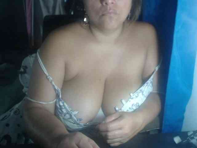 adrianamilf44 webcam