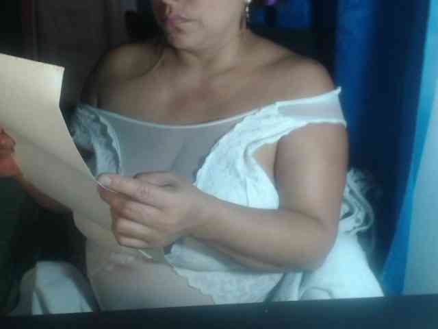 adrianamilf44 webcam