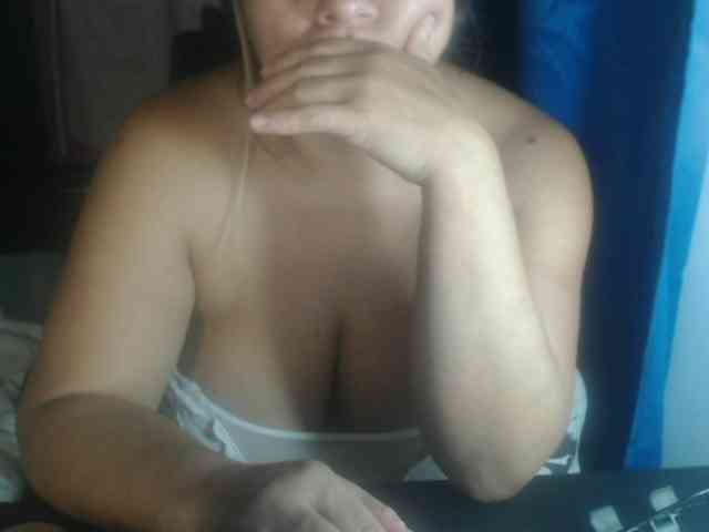 adrianamilf44 webcam