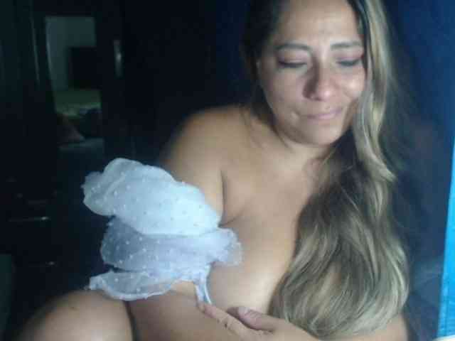 adrianamilf44 webcam