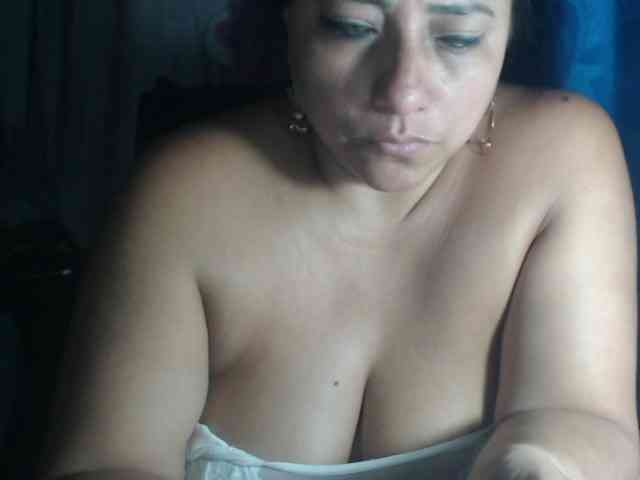 adrianamilf44 webcam