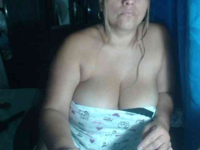 adrianamilf44 webcam