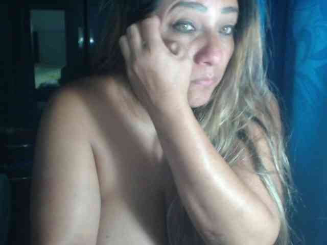 adrianamilf44 webcam
