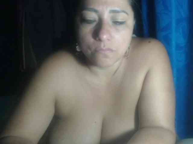 adrianamilf44 webcam