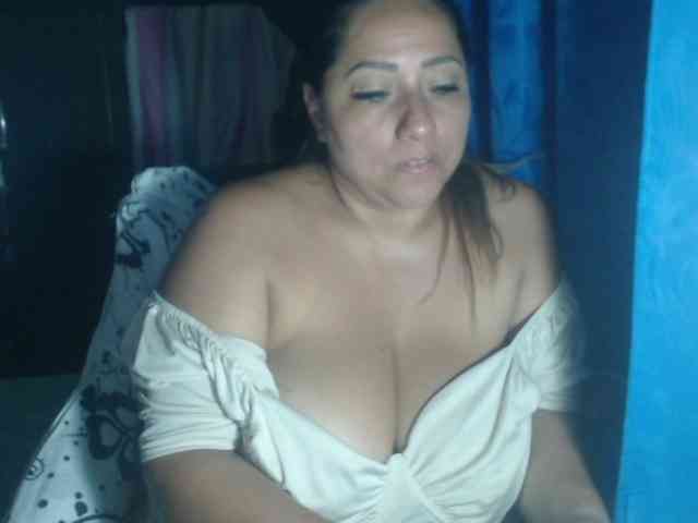 adrianamilf44 adrianamilf44