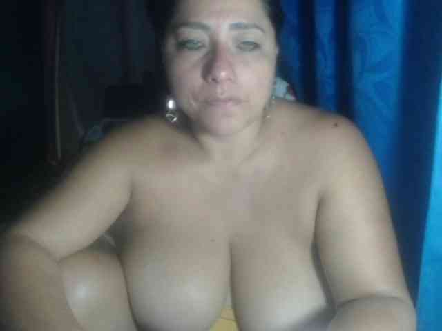 adrianamilf44 webcam