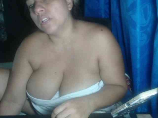 adrianamilf44 webcam