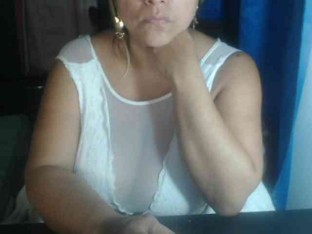 adrianamilf44 webcam