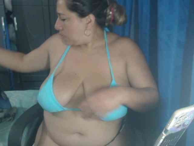 adrianamilf44 adrianamilf44